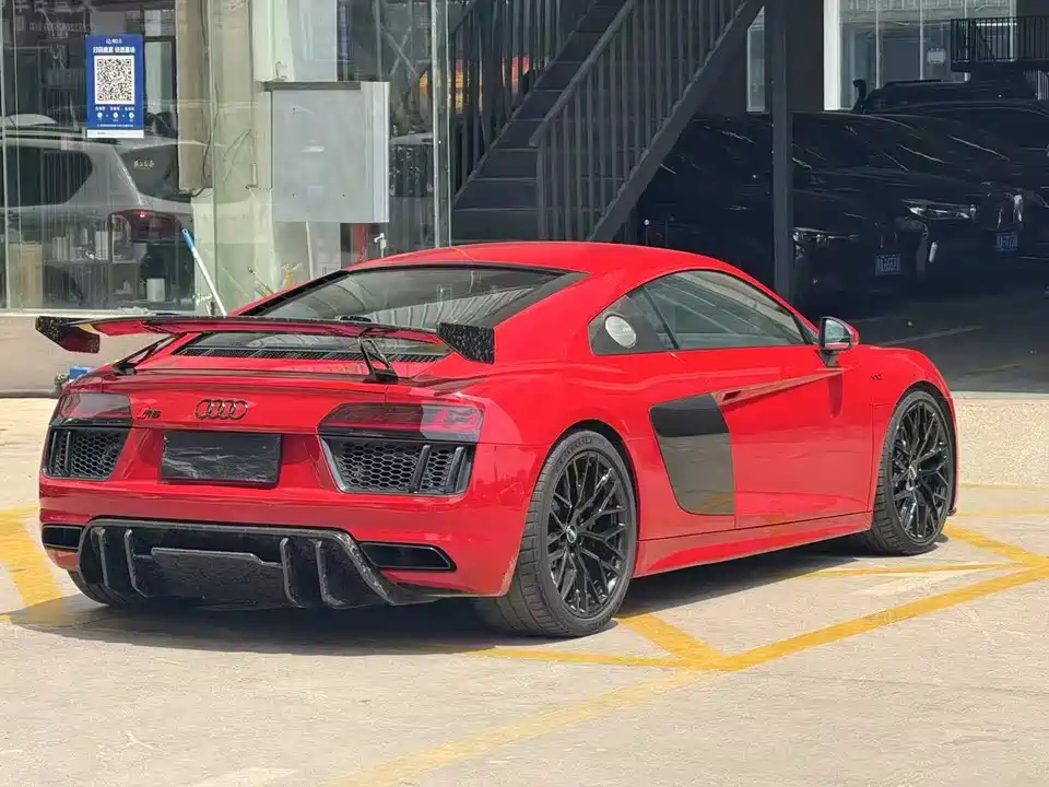 Audi R8