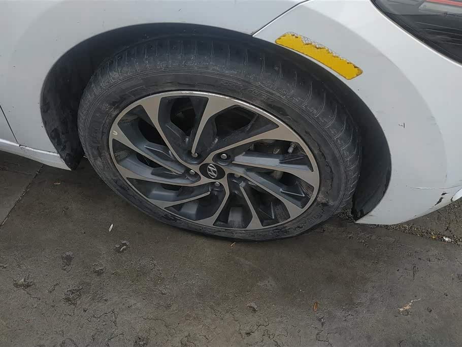 Hyundai Lead