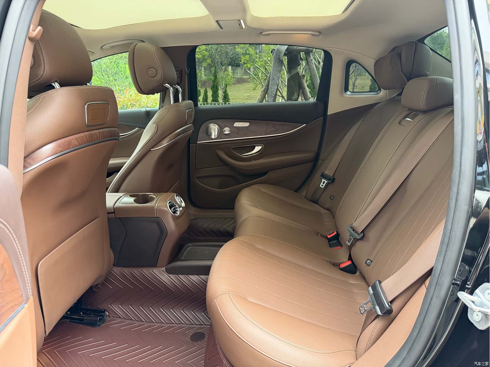 Mercedes-Benz E-Class, 2020 6