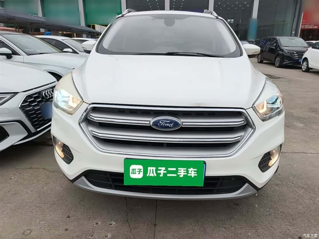 Ford Kuga, 2018 3