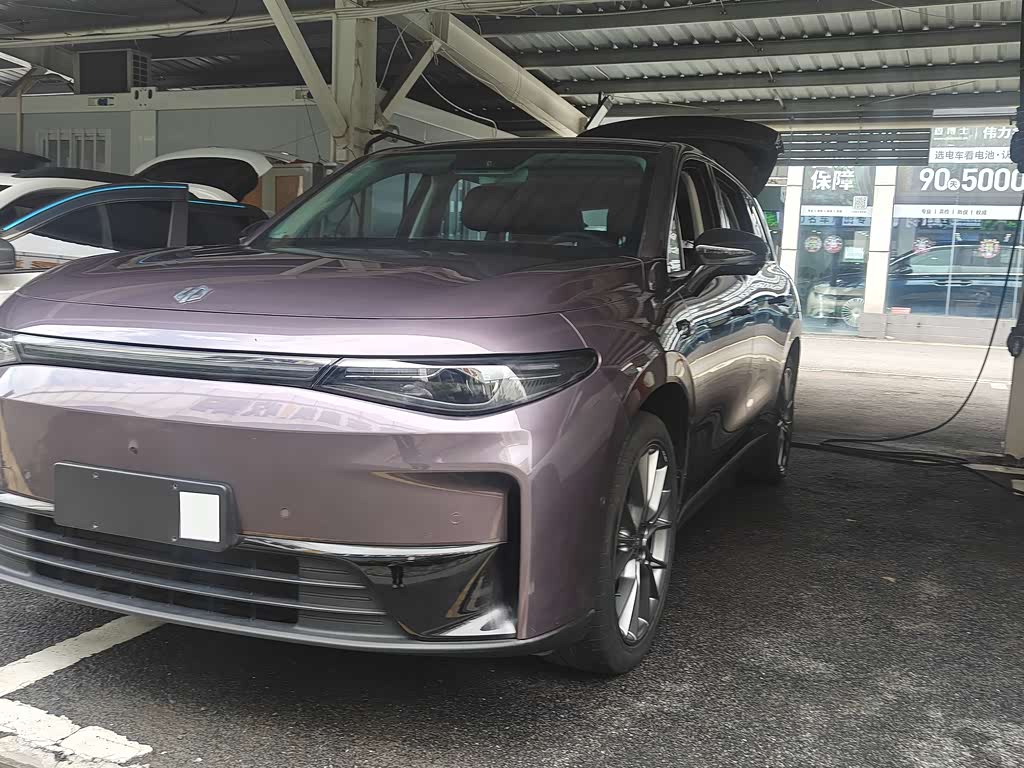 Leapmotor C10