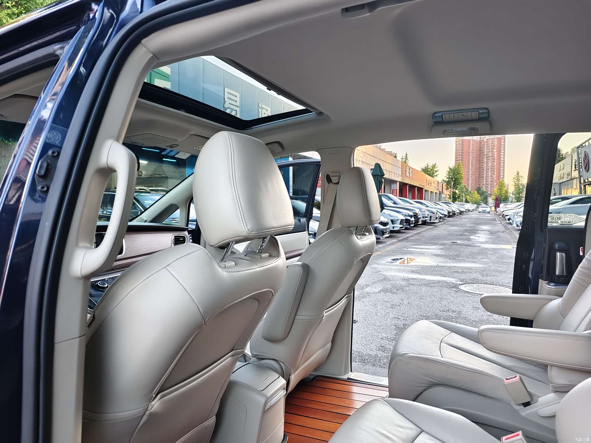 Buick GL8, 2017 12