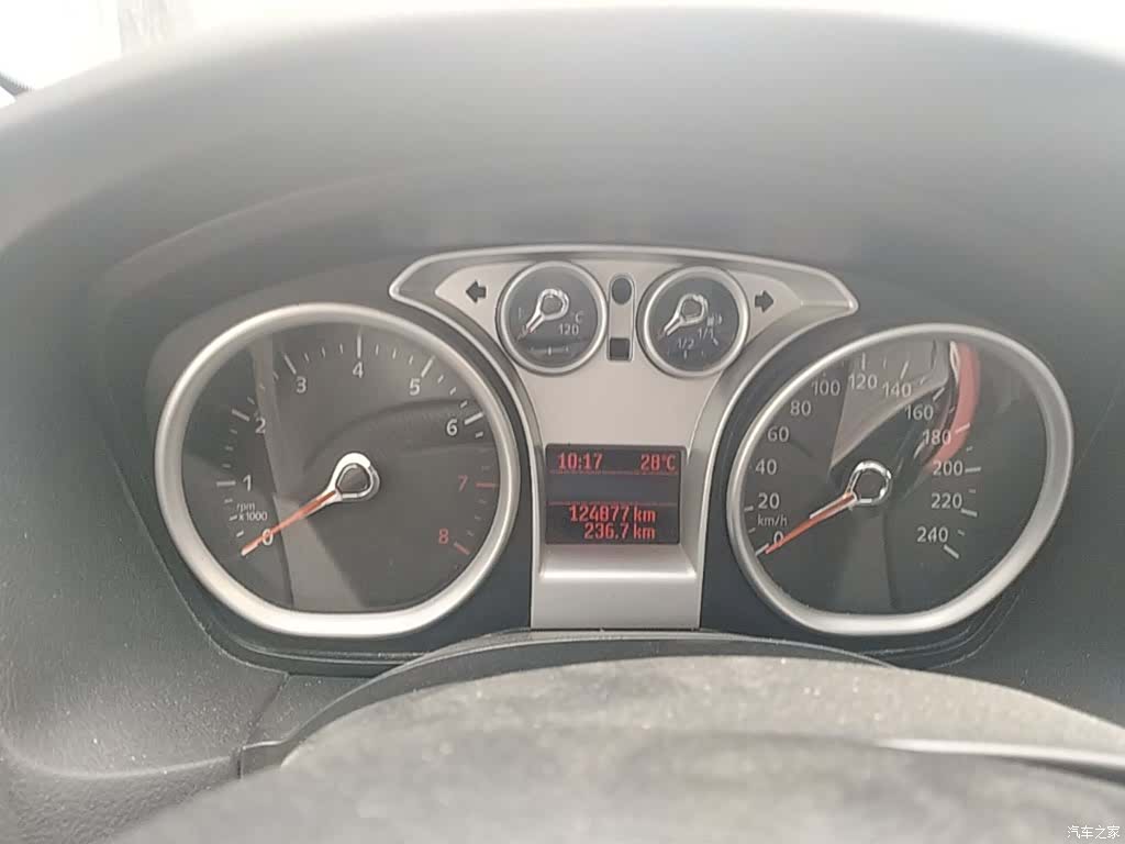 Ford Focus, 2014 12