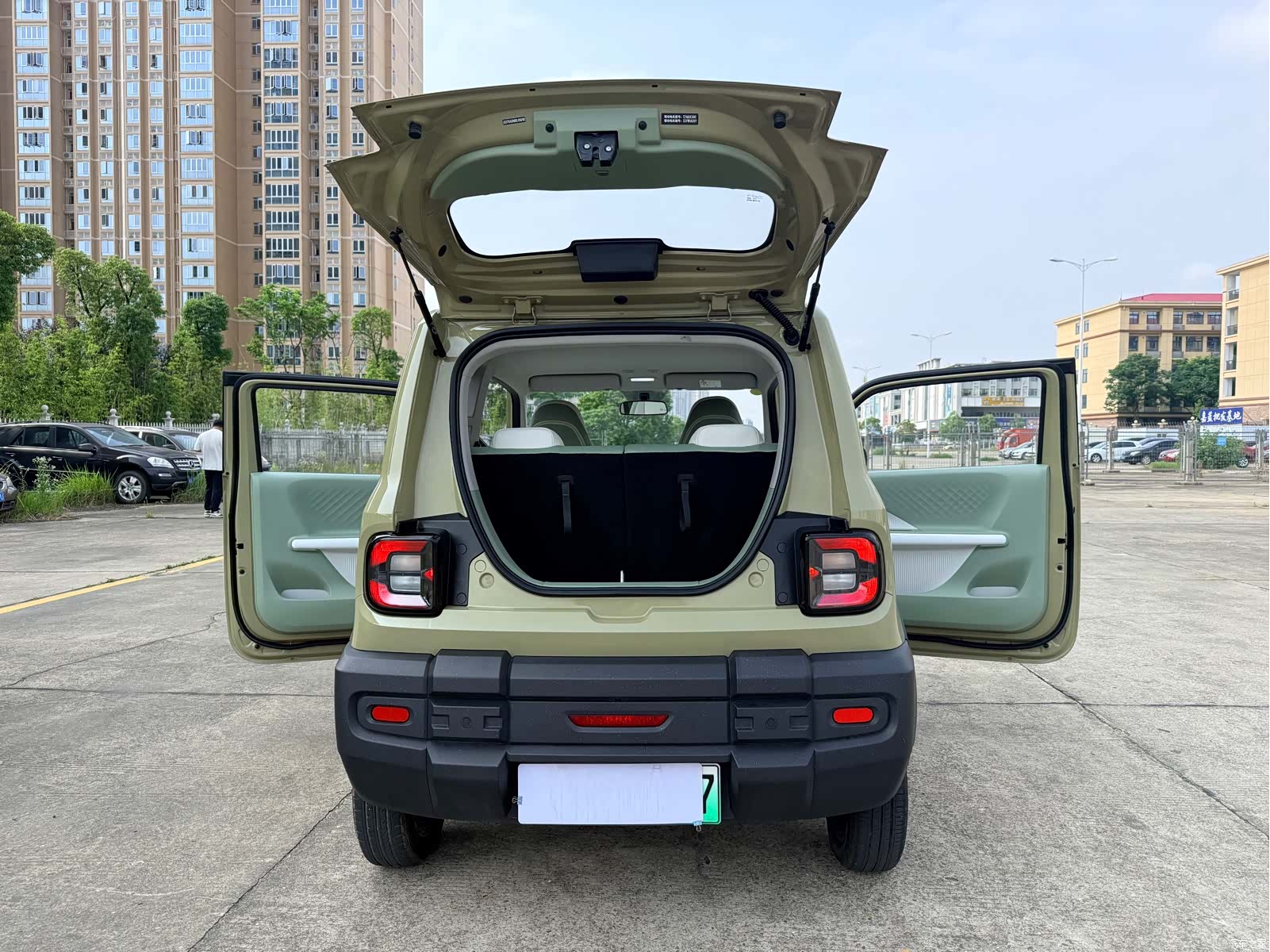 Geely Panda, 2025 16