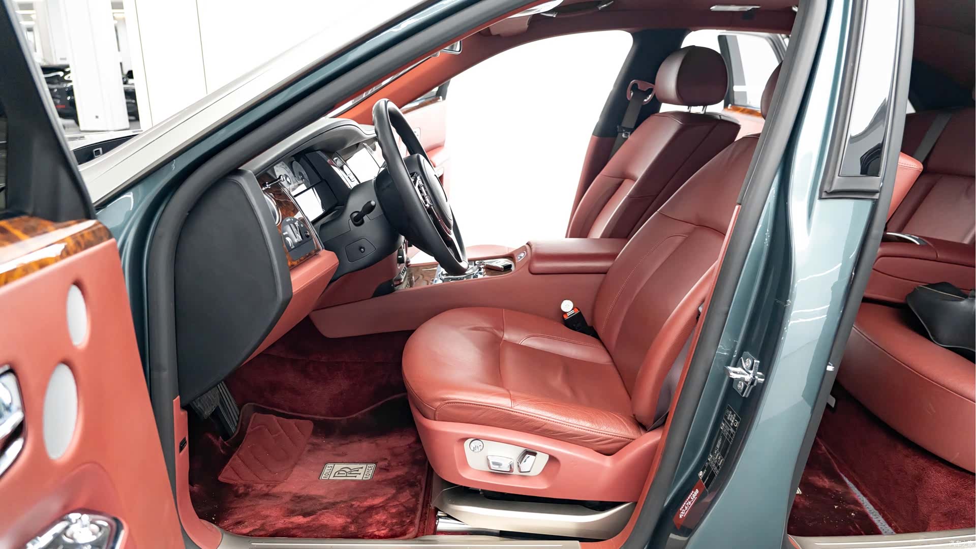 Rolls-Royce Ghost, 2015 6