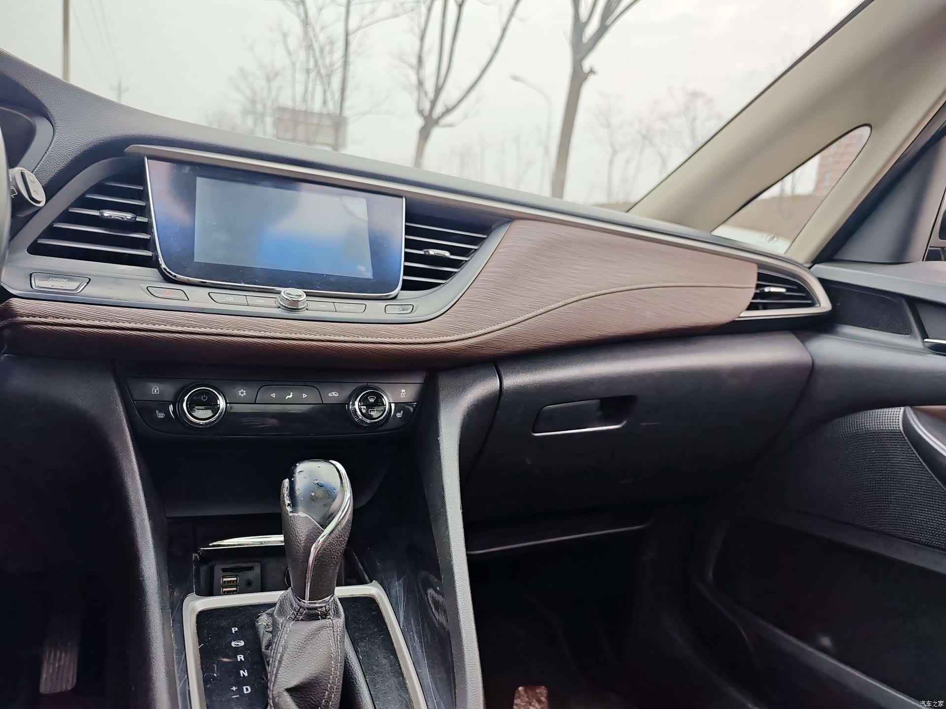 Buick GL6, 2018 10