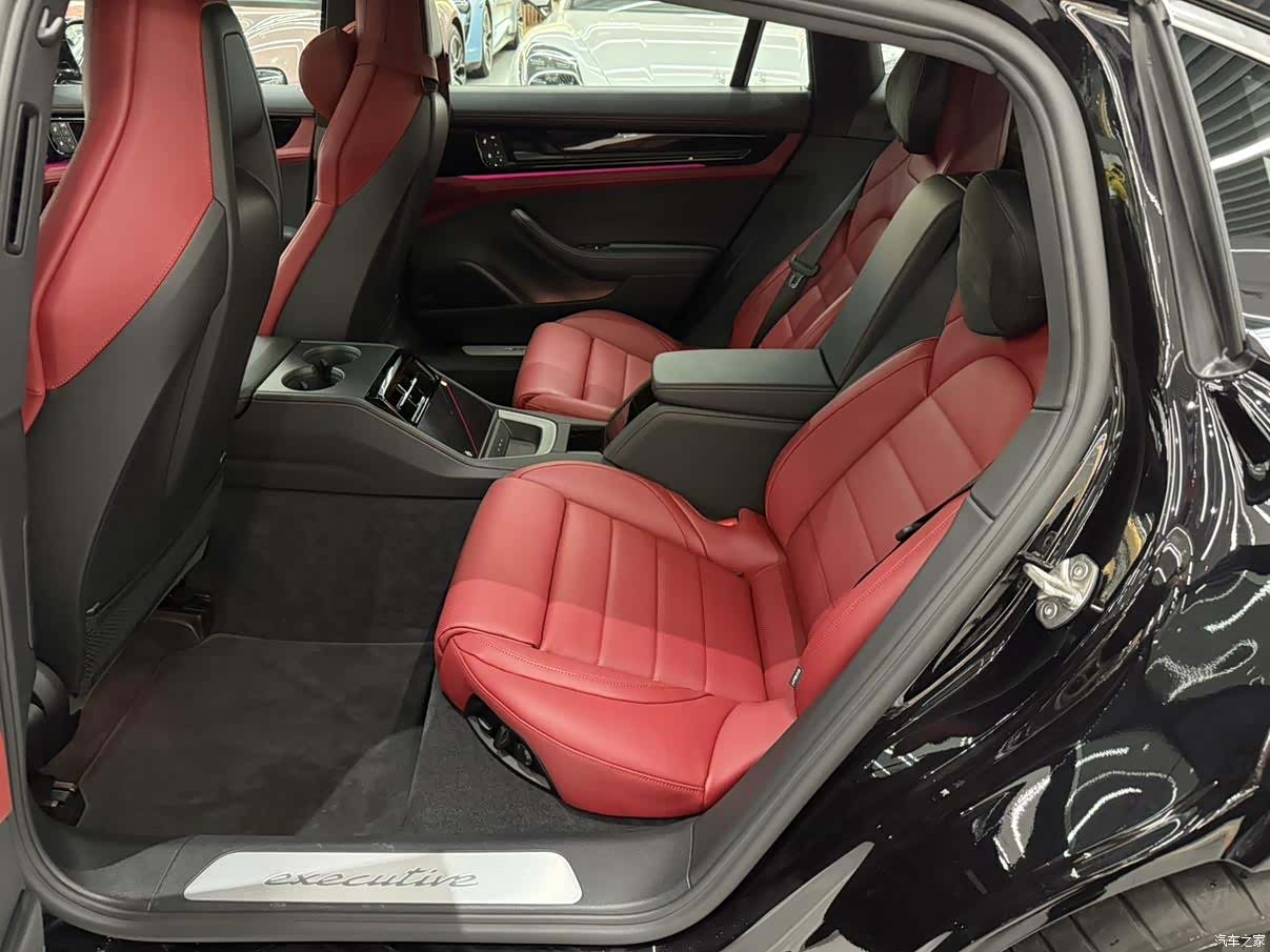 Porsche Panamera, 2026 9