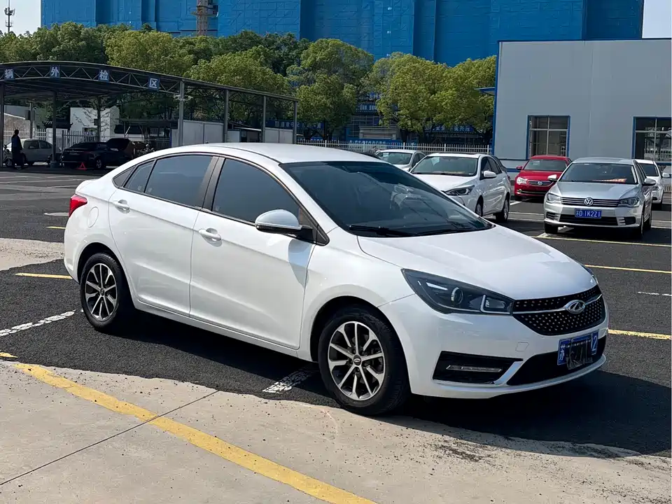 Chery Arrizo 5