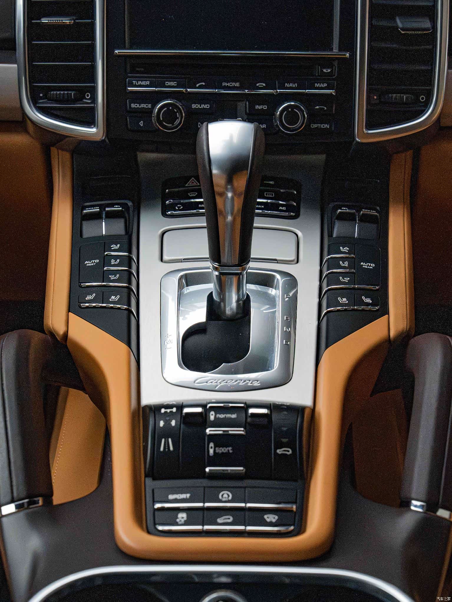 Porsche Cayenne, 2011 17