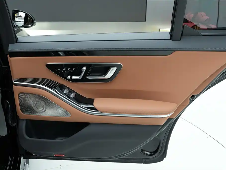 Mercedes-Benz S-class Mercedes-Benz S-class
