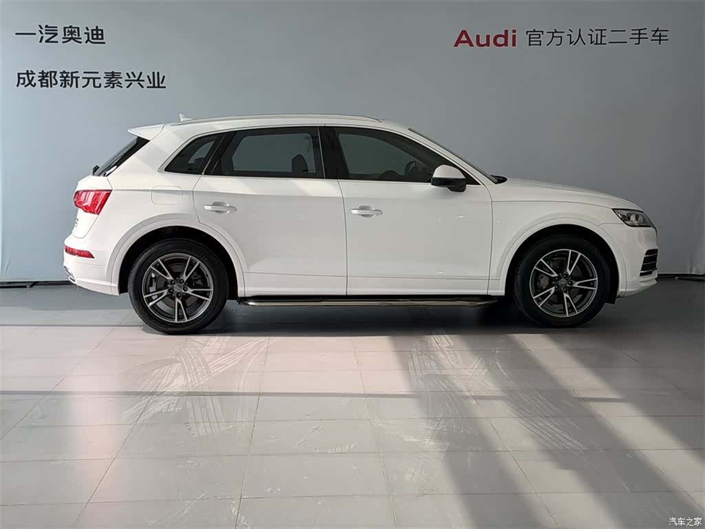 Audi Q5L, 2019 3