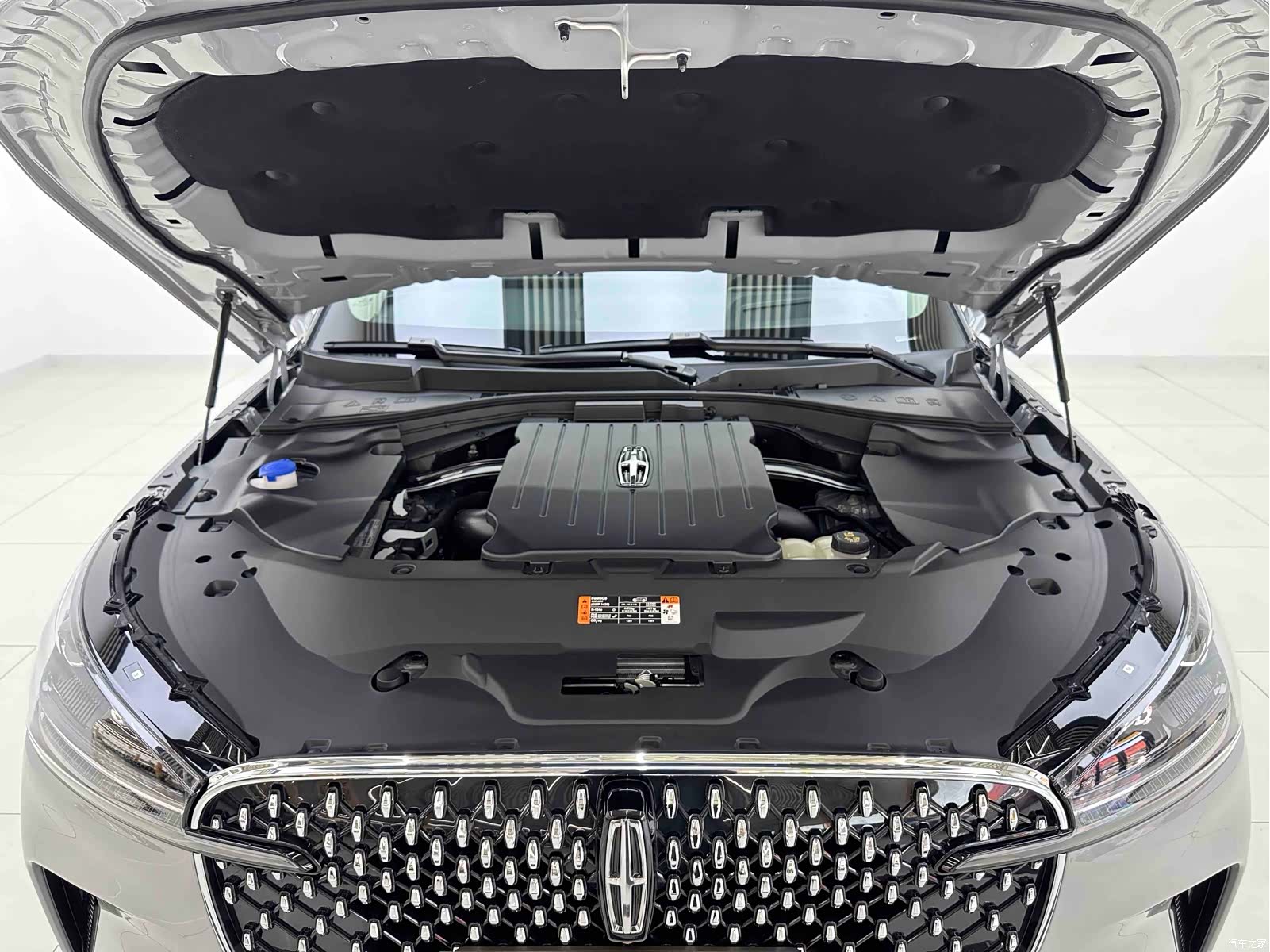 Lincoln Aviator, 2024 9