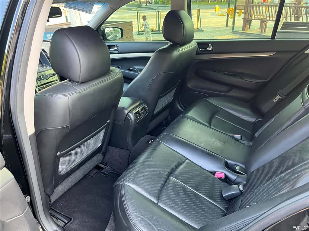 Infiniti G25, 2011 8