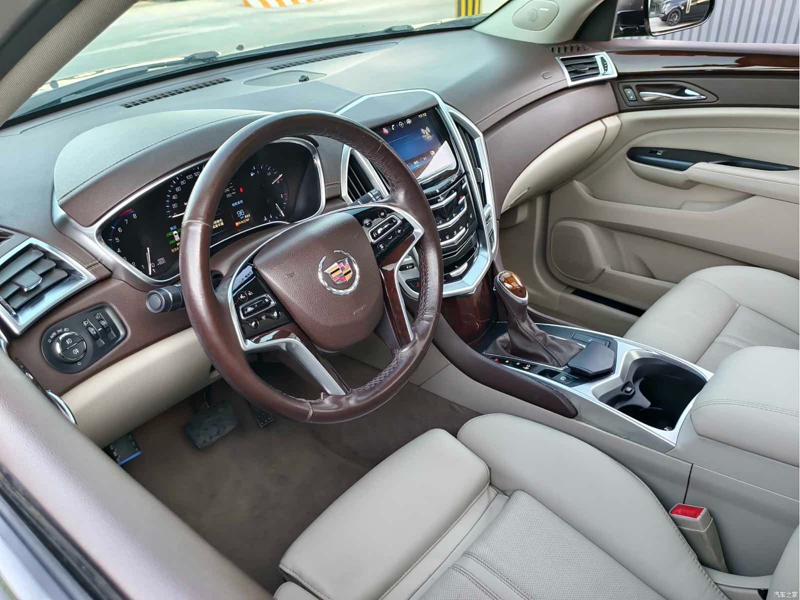 Cadillac SRX, 2015 13