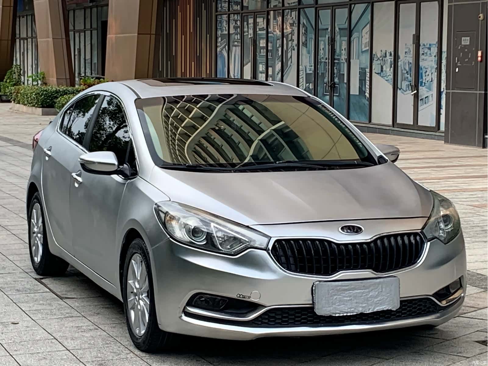 Kia K3, 2013 3