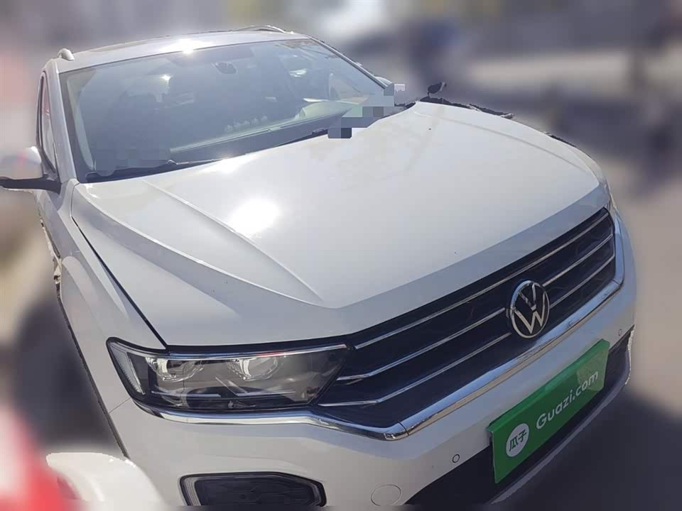 Volkswagen T-ROC exploring Songs