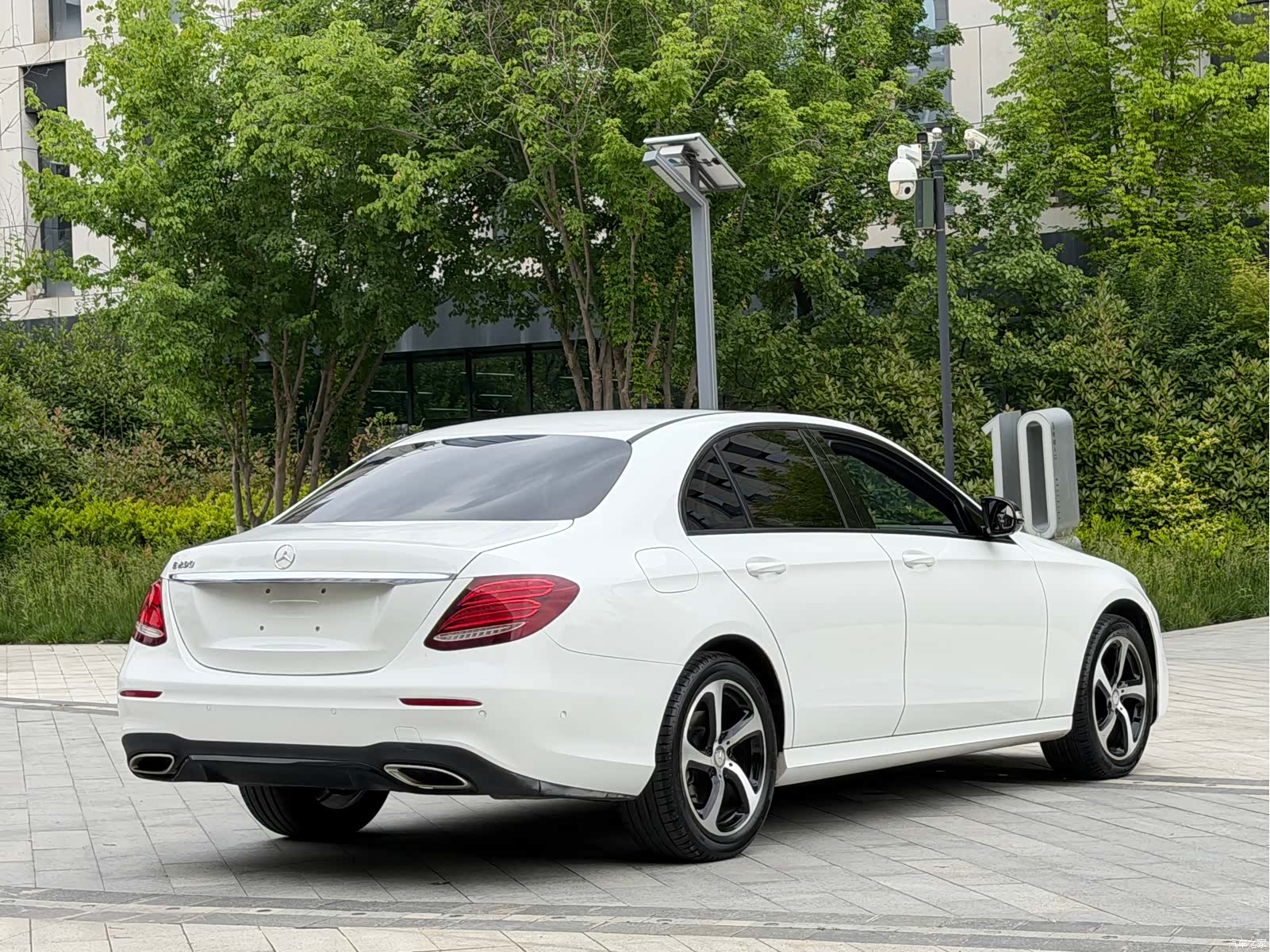 Mercedes-Benz E-Class, 2016 6