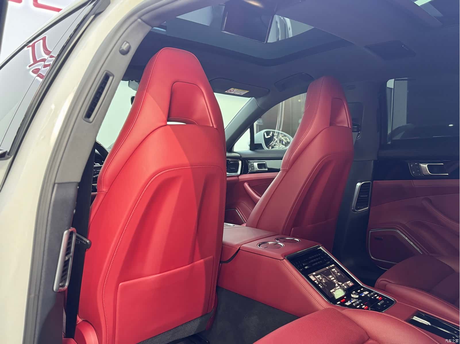 Porsche Panamera, 2023 26
