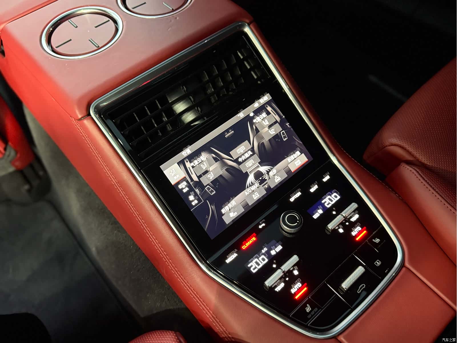 Porsche Panamera, 2023 23