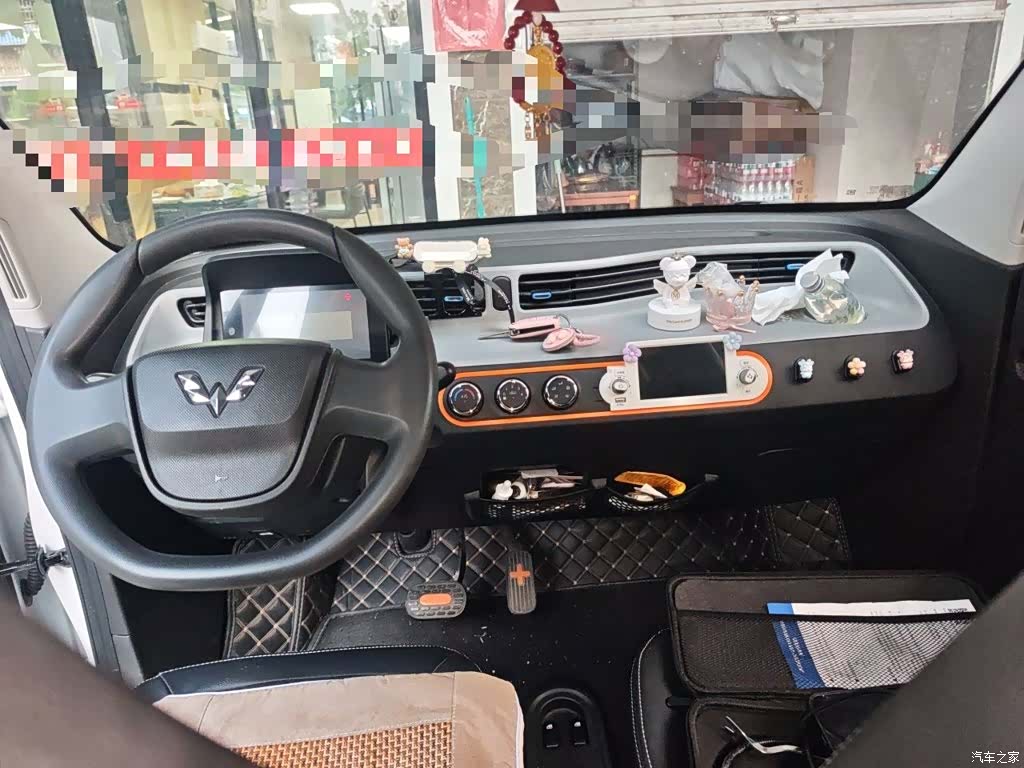 Wuling MINIEV, 2023 все фото