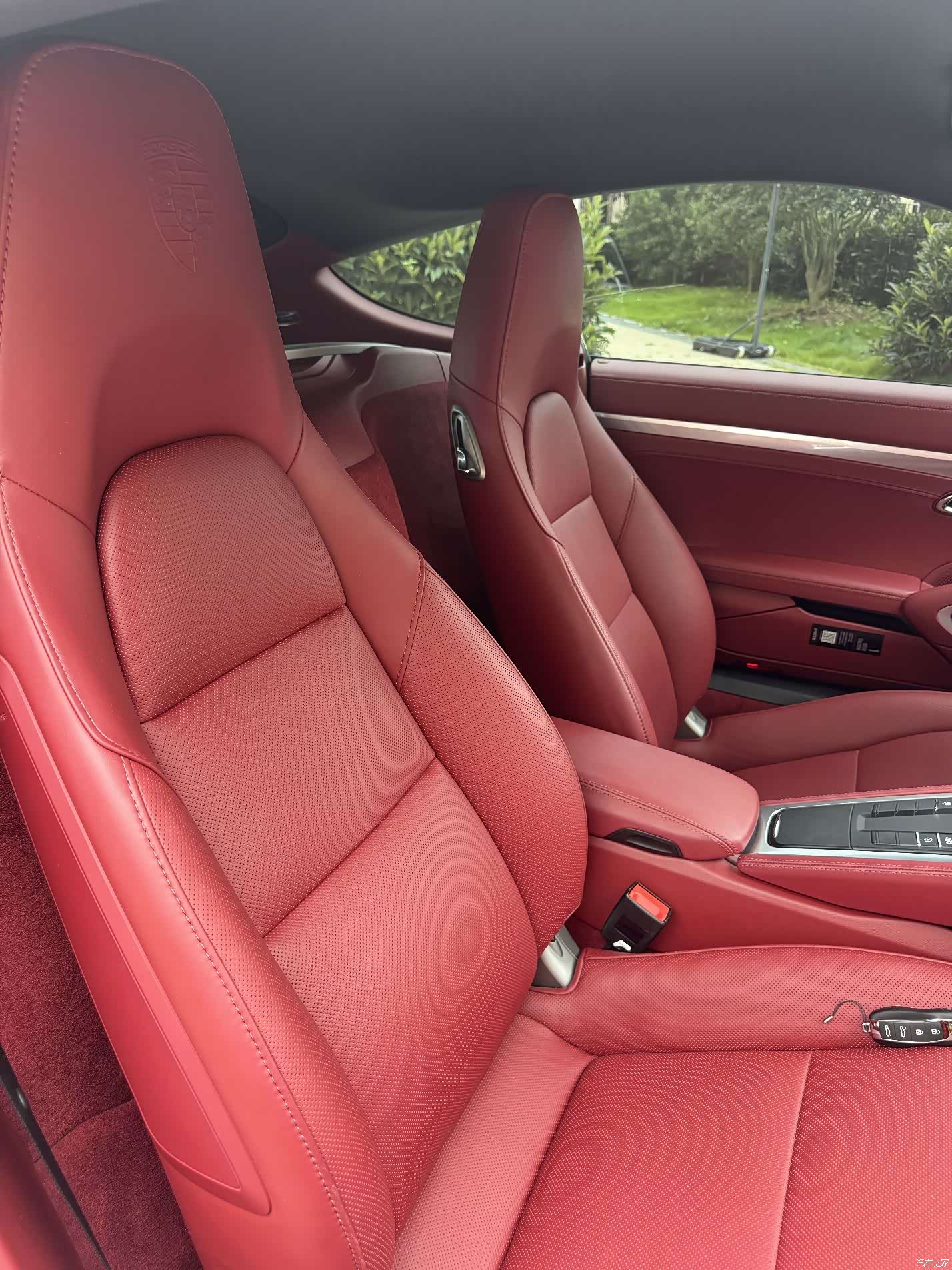 Porsche Cayman, 2024 10