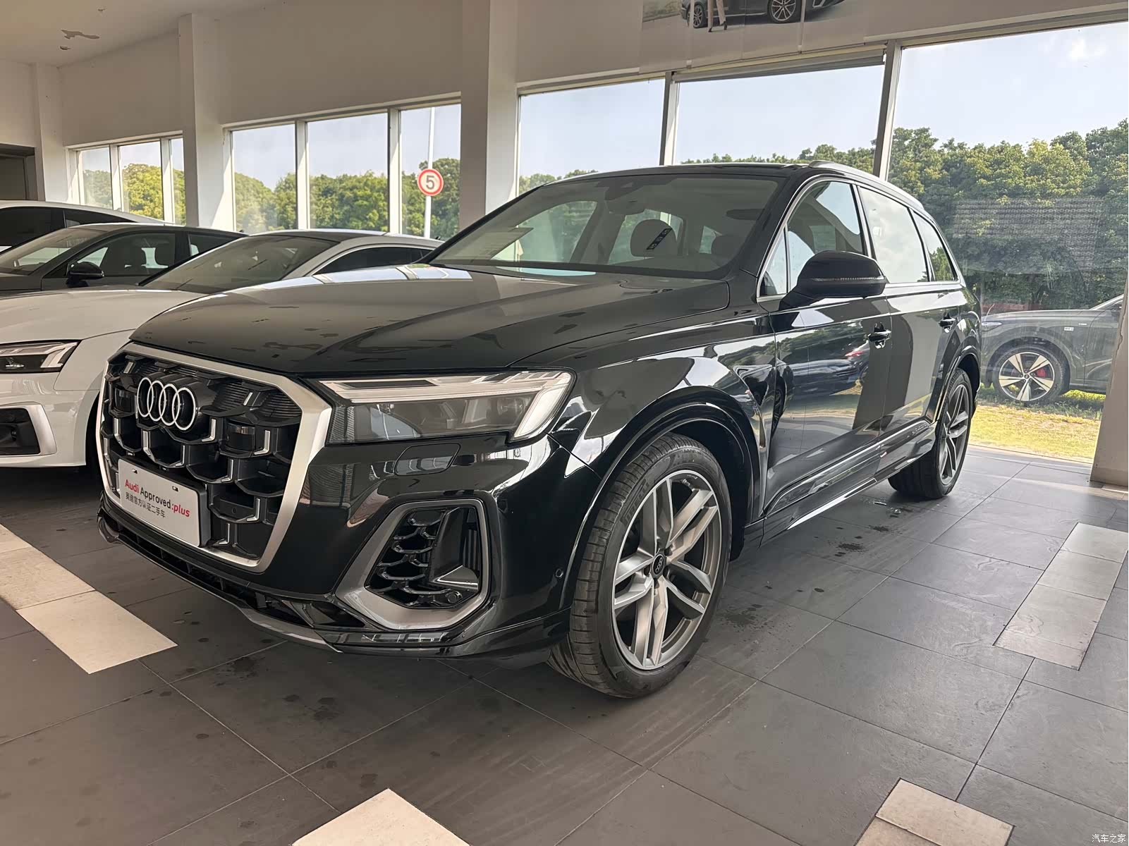 Audi Q7, 2026 1