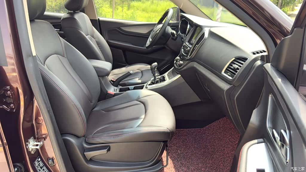 Wuling 560, 2017 17