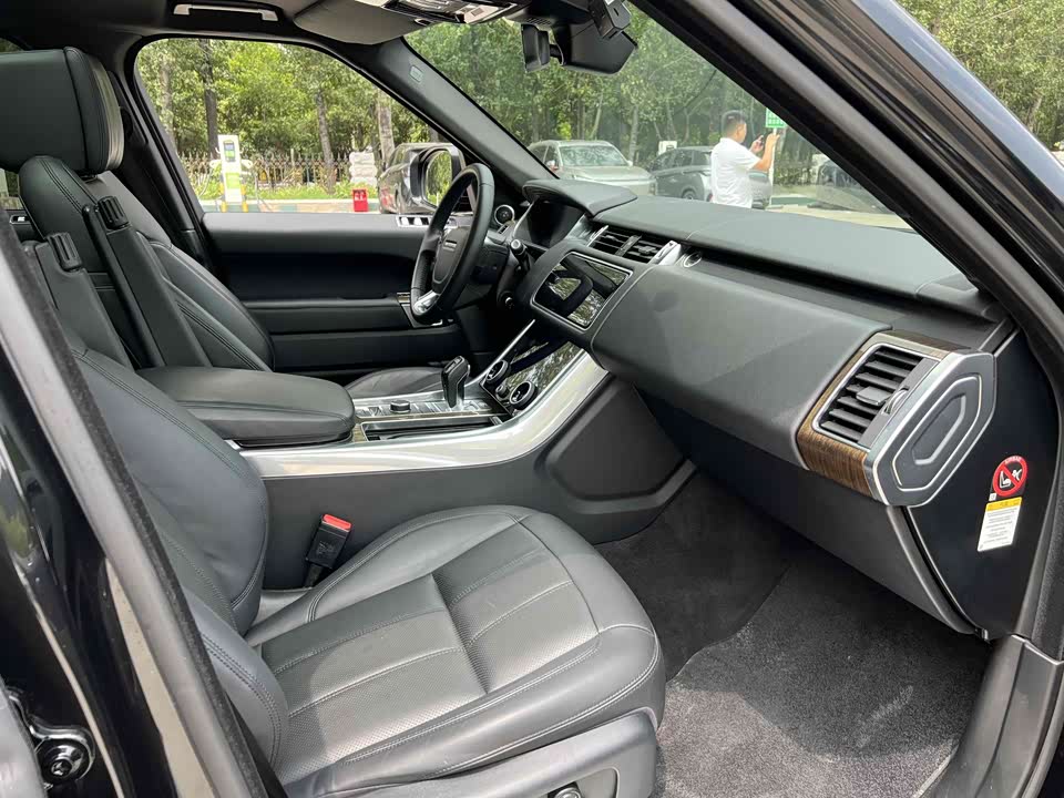 Land Rover Range Rover Sport Land Rover Range Rover Sport