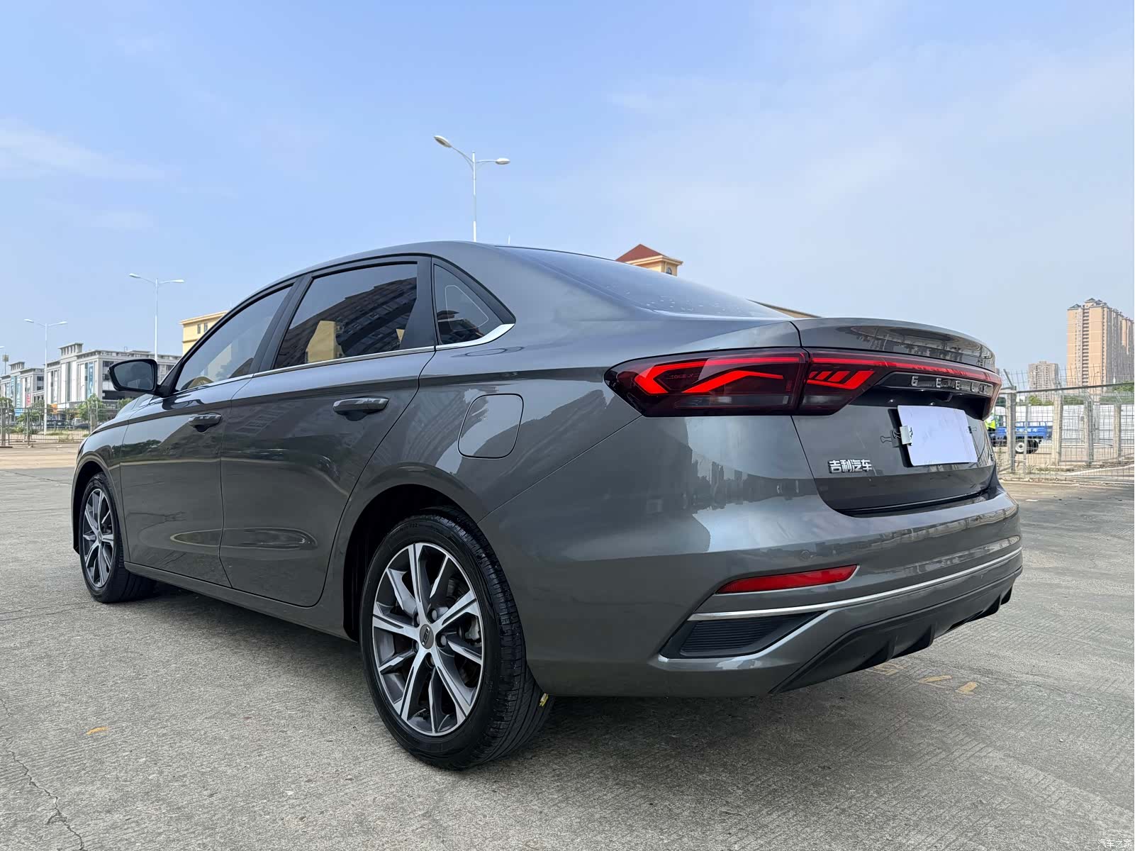 Geely Emgrand, 2021 8