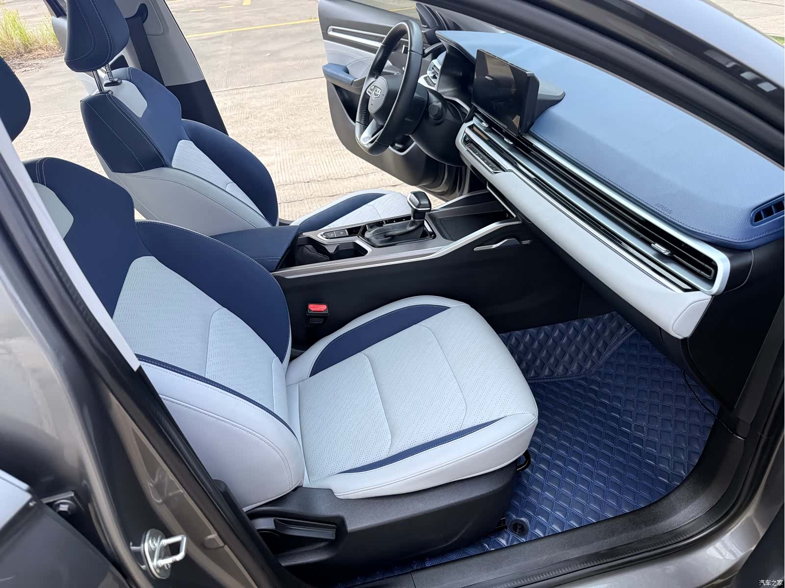 Geely Emgrand, 2021 12