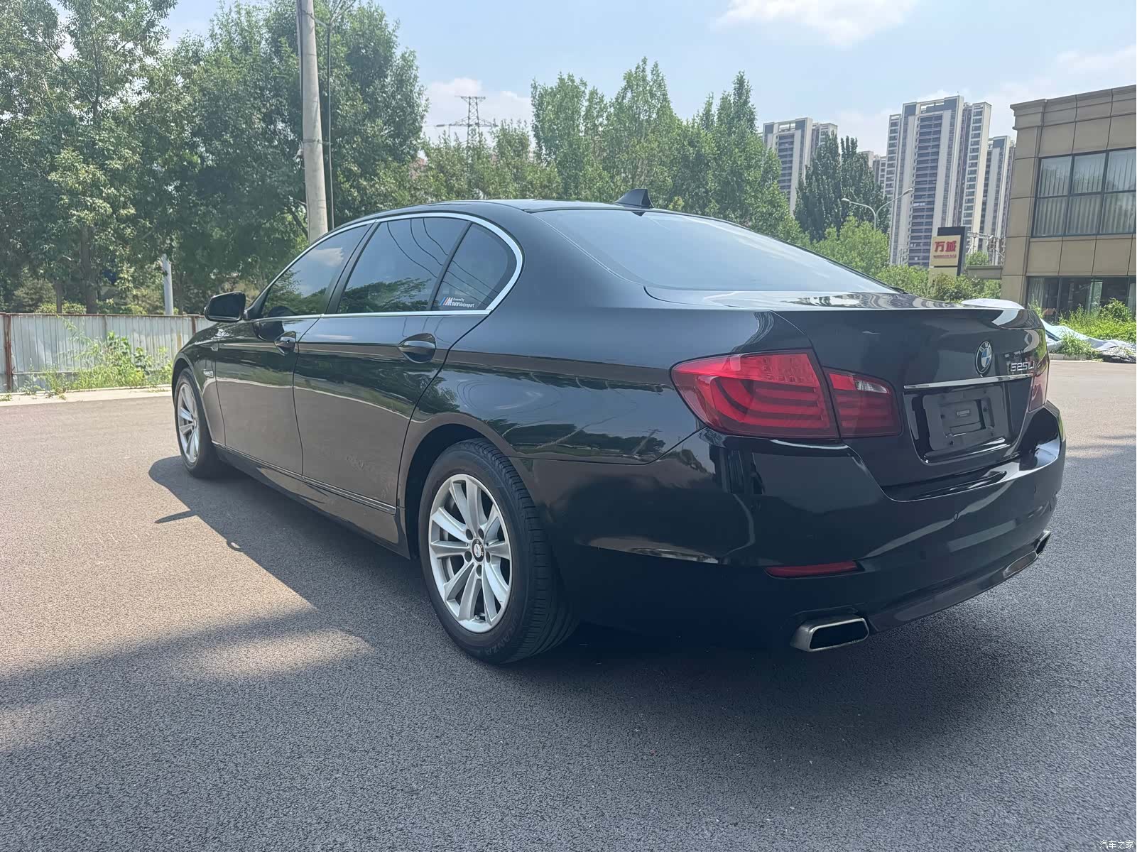 BMW 5 Series, 2011 4