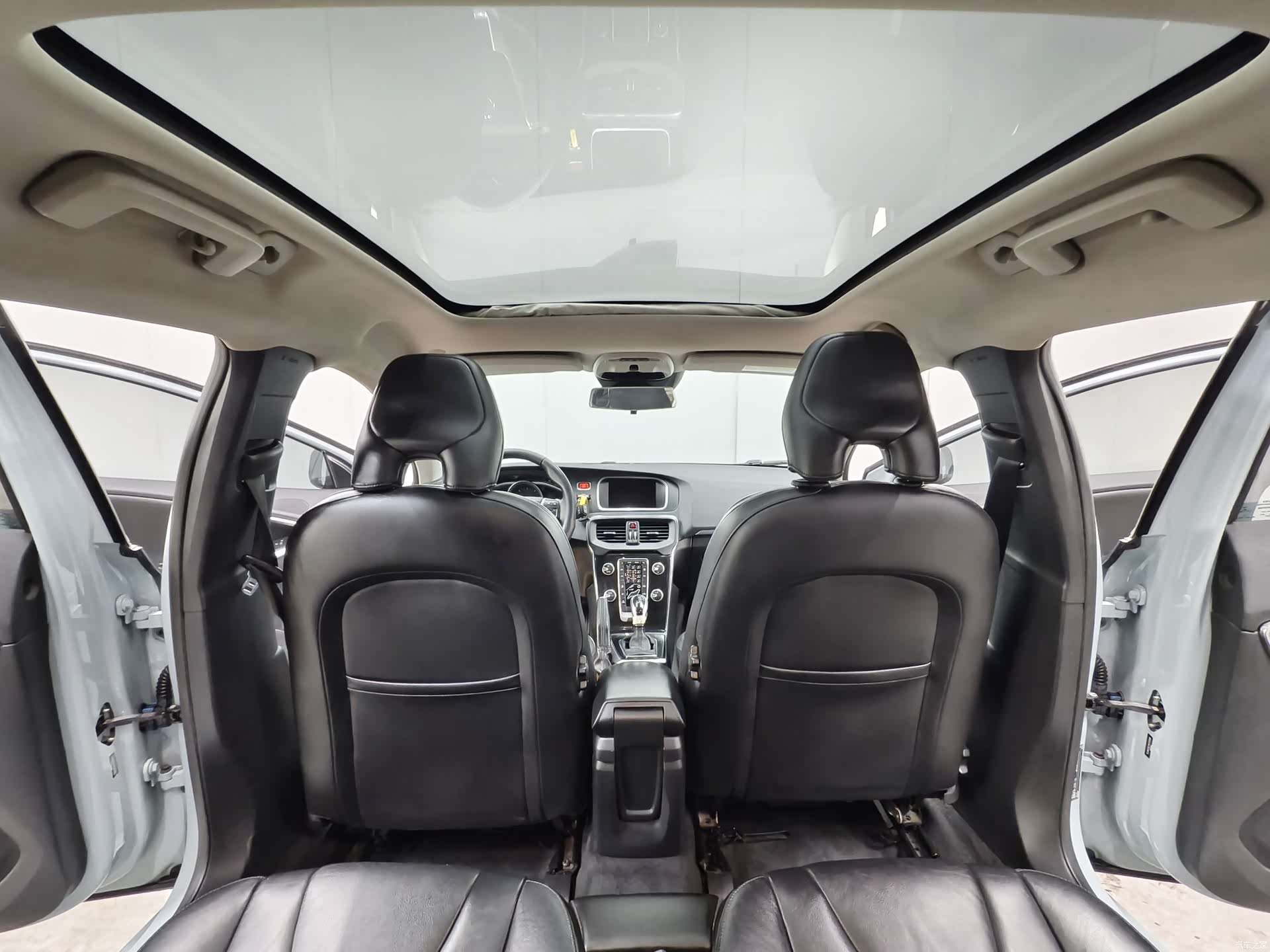 Volvo V40, 2016 10