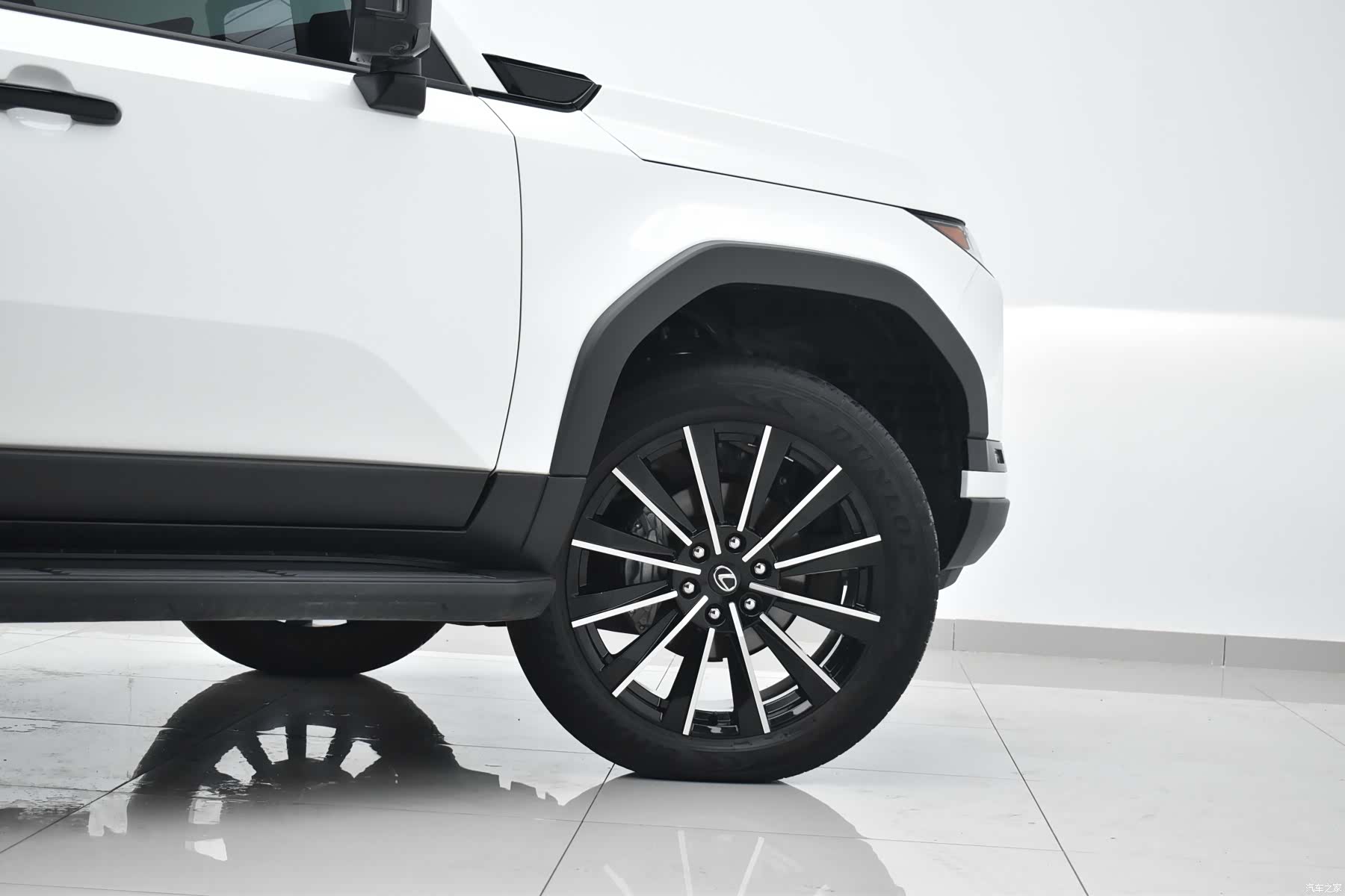 Lexus GX, 2024 4