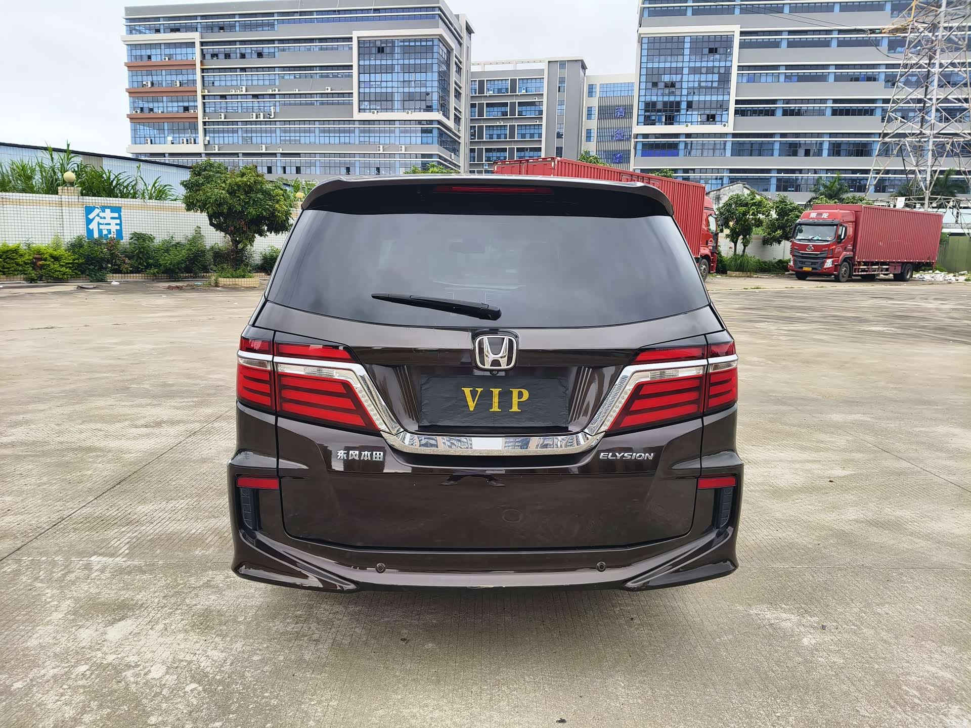 Honda Elysion, 2017 все фото