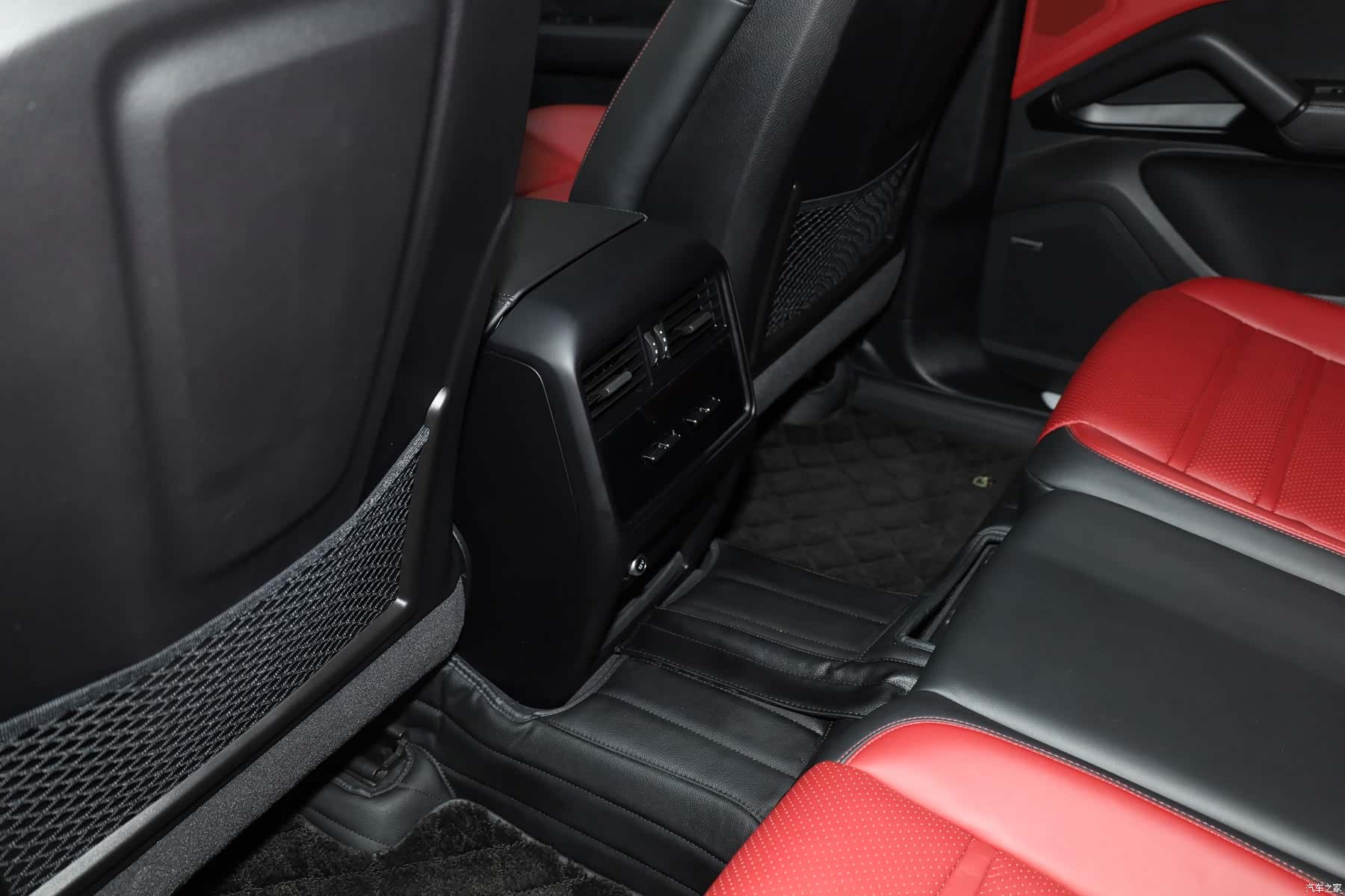 Porsche Cayenne, 2024 18