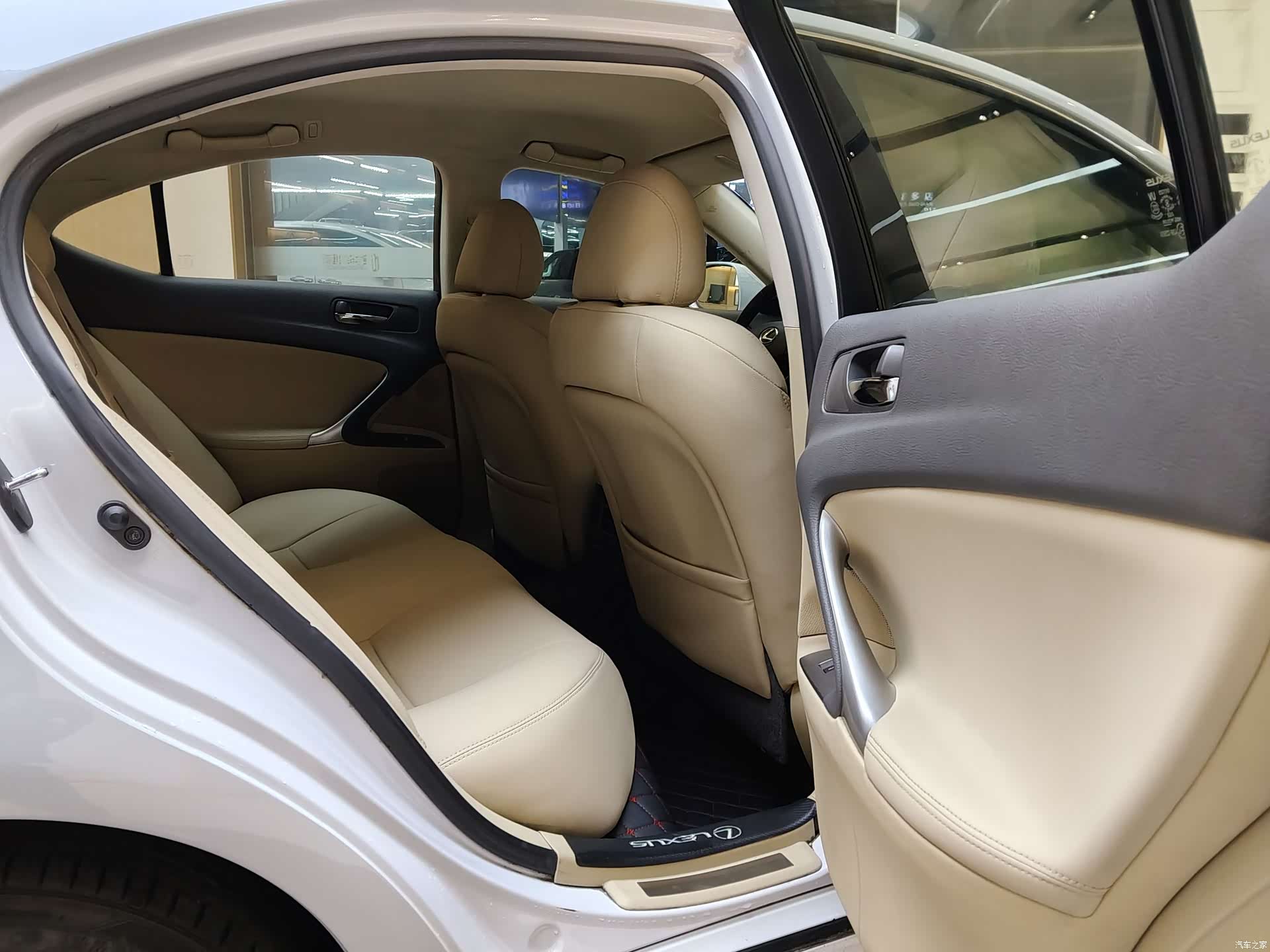 Lexus IS, 2010 15