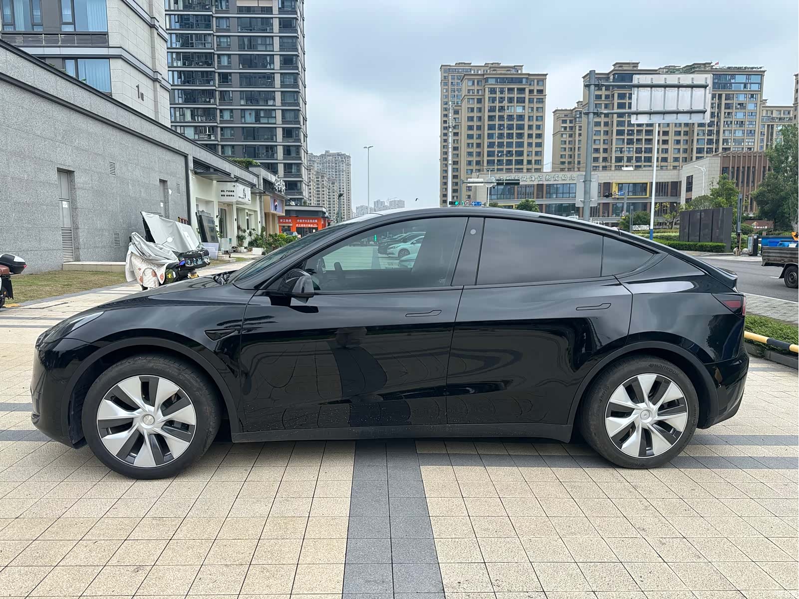 Tesla Model Y, 2022 10