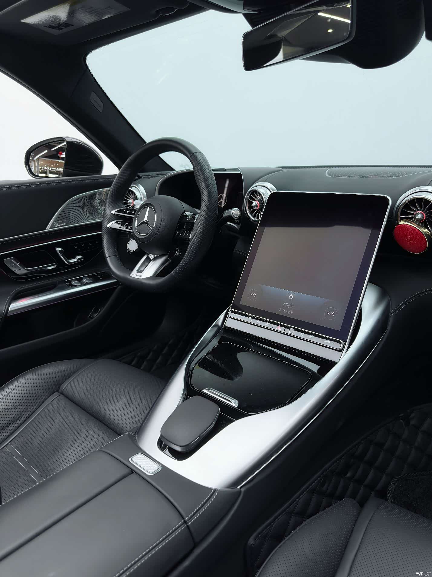 Mercedes-Benz SL, 2025 18