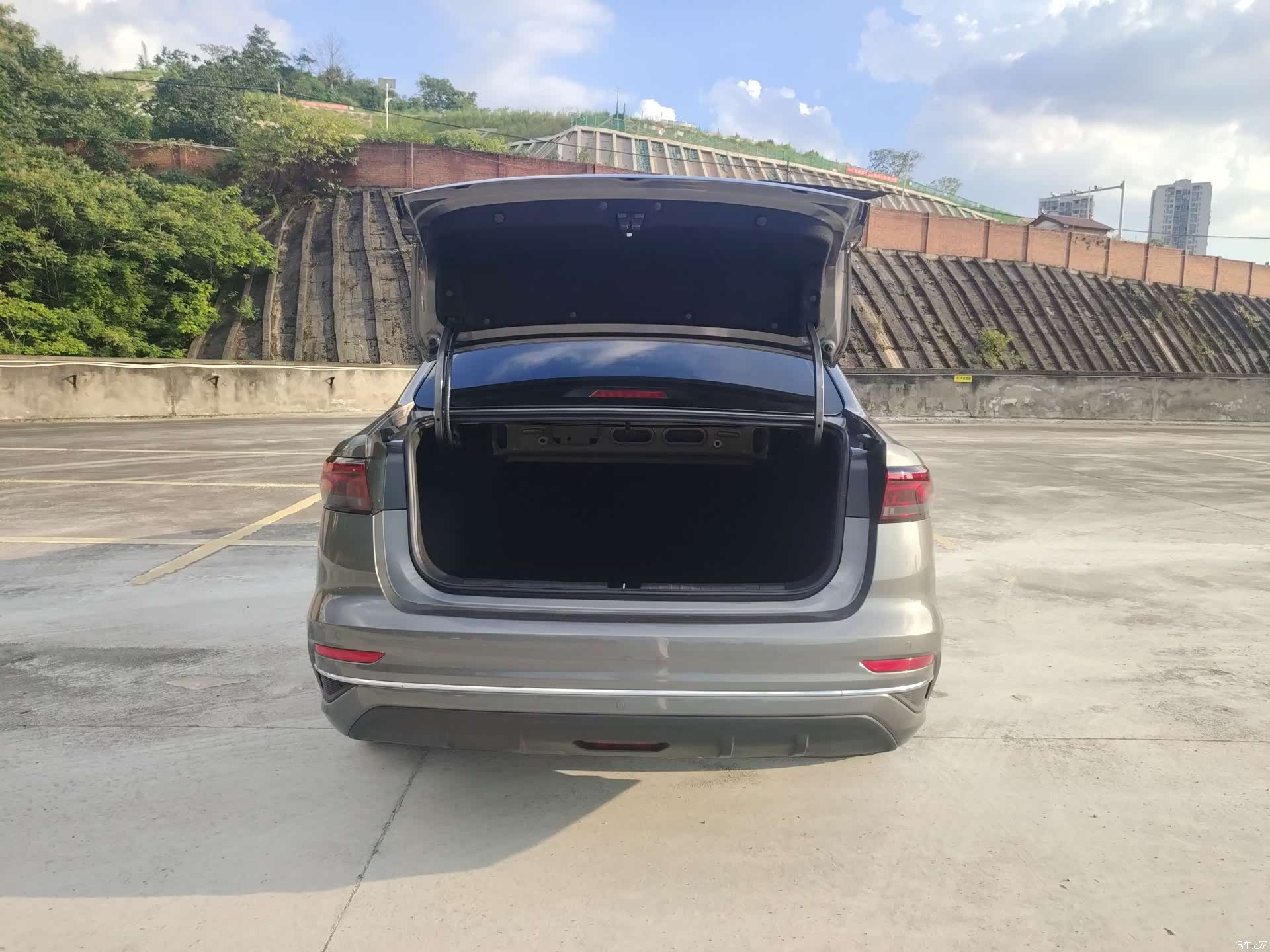 Geely Emgrand, 2023 10