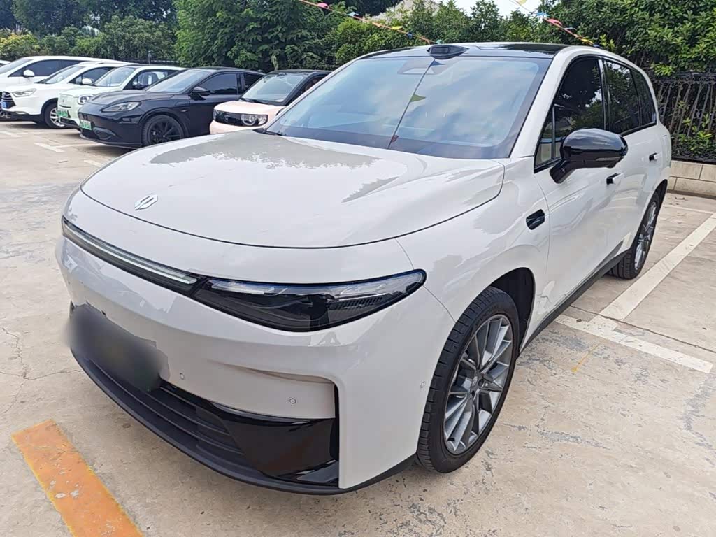 Leapmotor C10