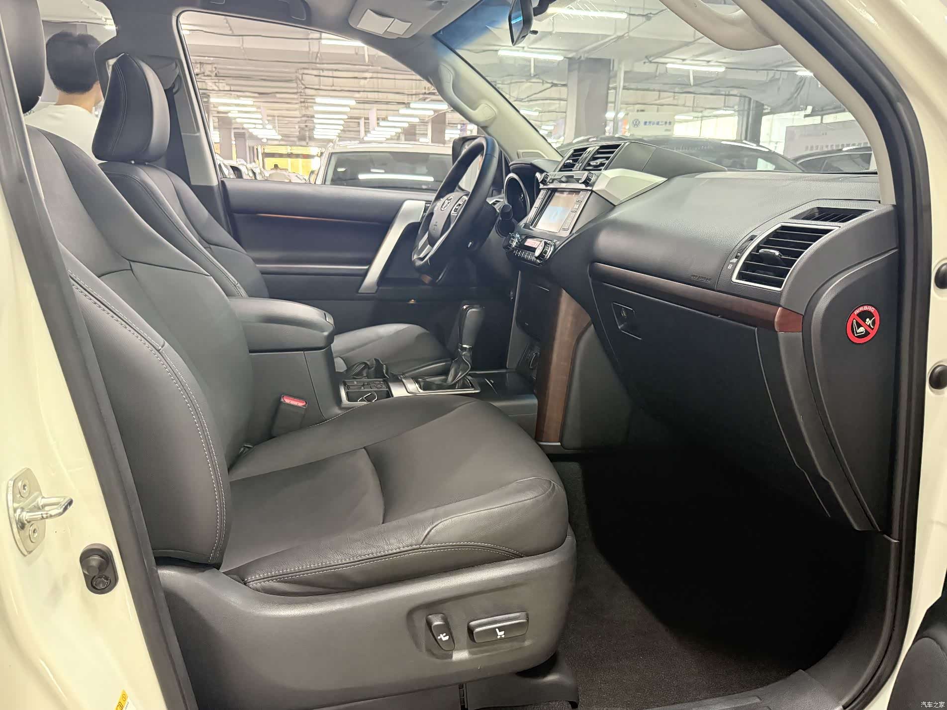 Toyota Prado, 2017 10