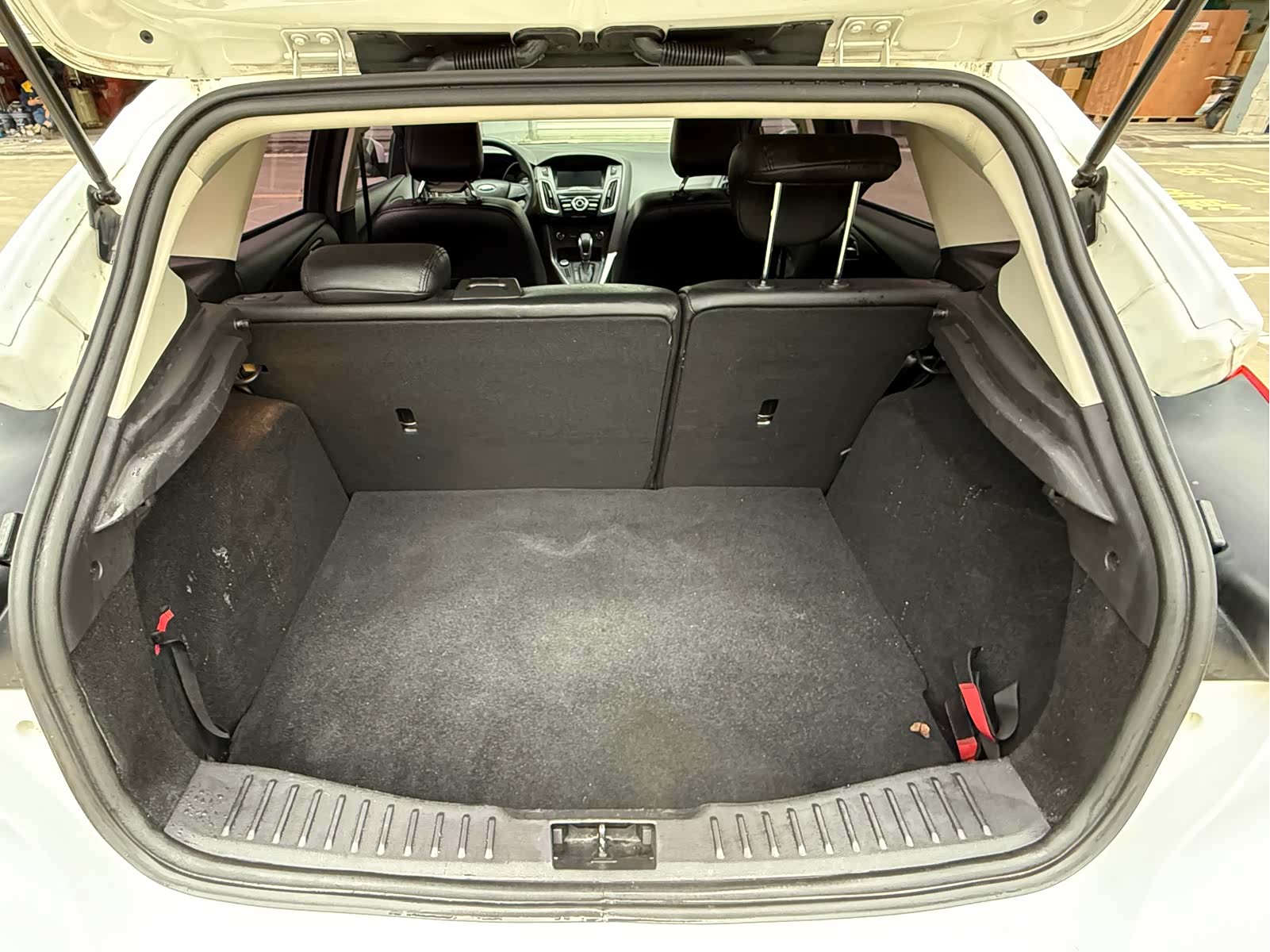Ford Focus, 2019 10