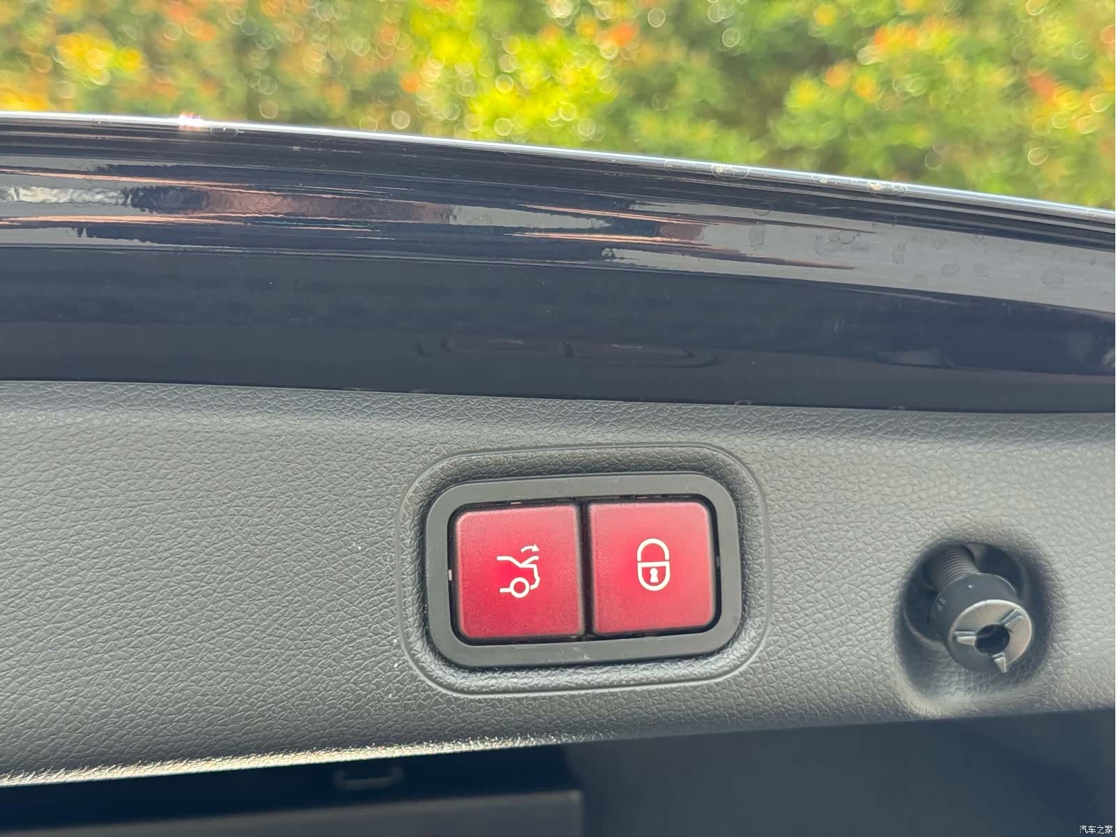 Mercedes-Benz E-Class, 2019 12