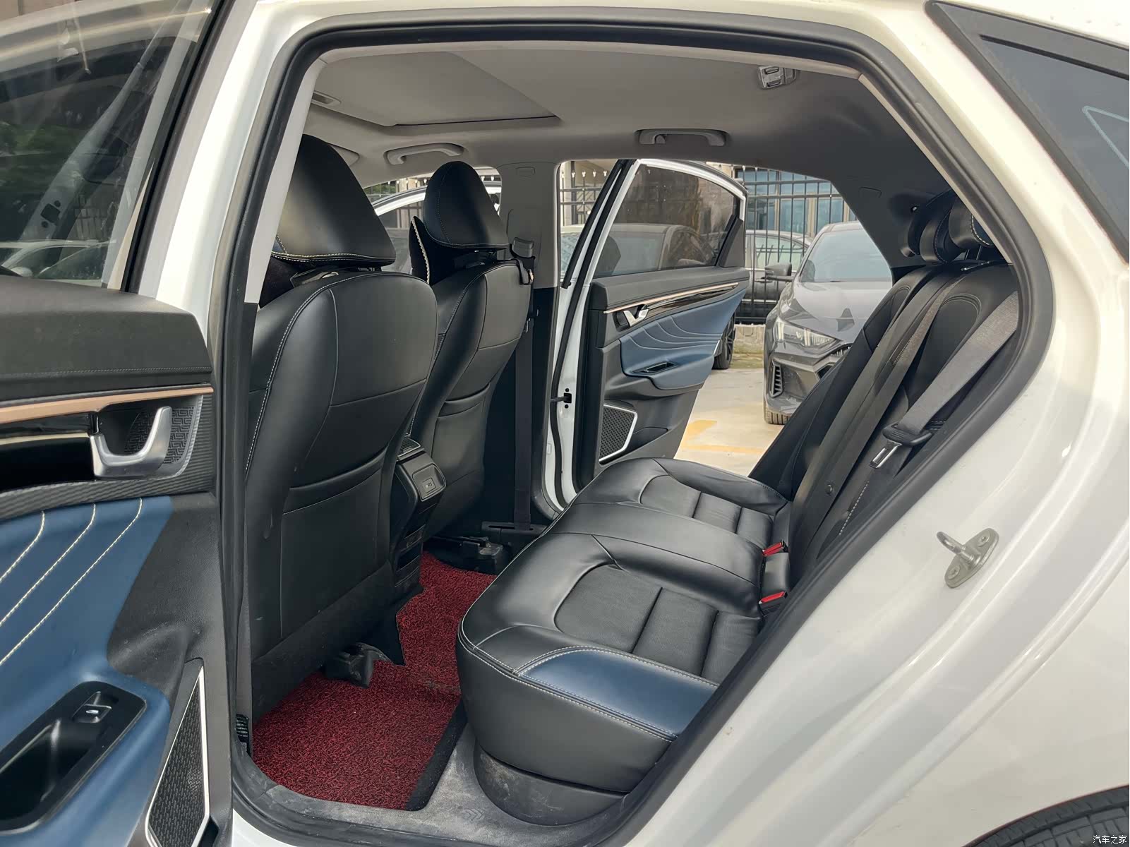 Geely Emgrand, 2021 15