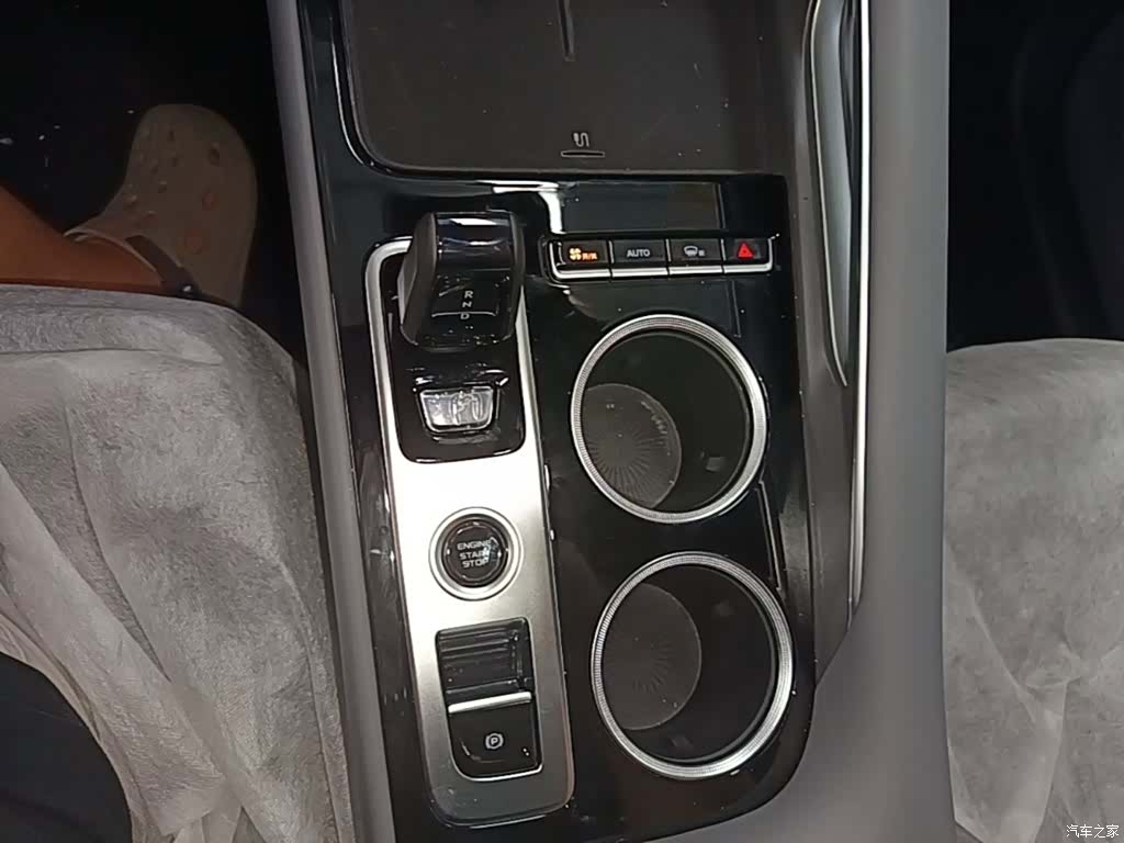 Geely Boyue, 2026 14