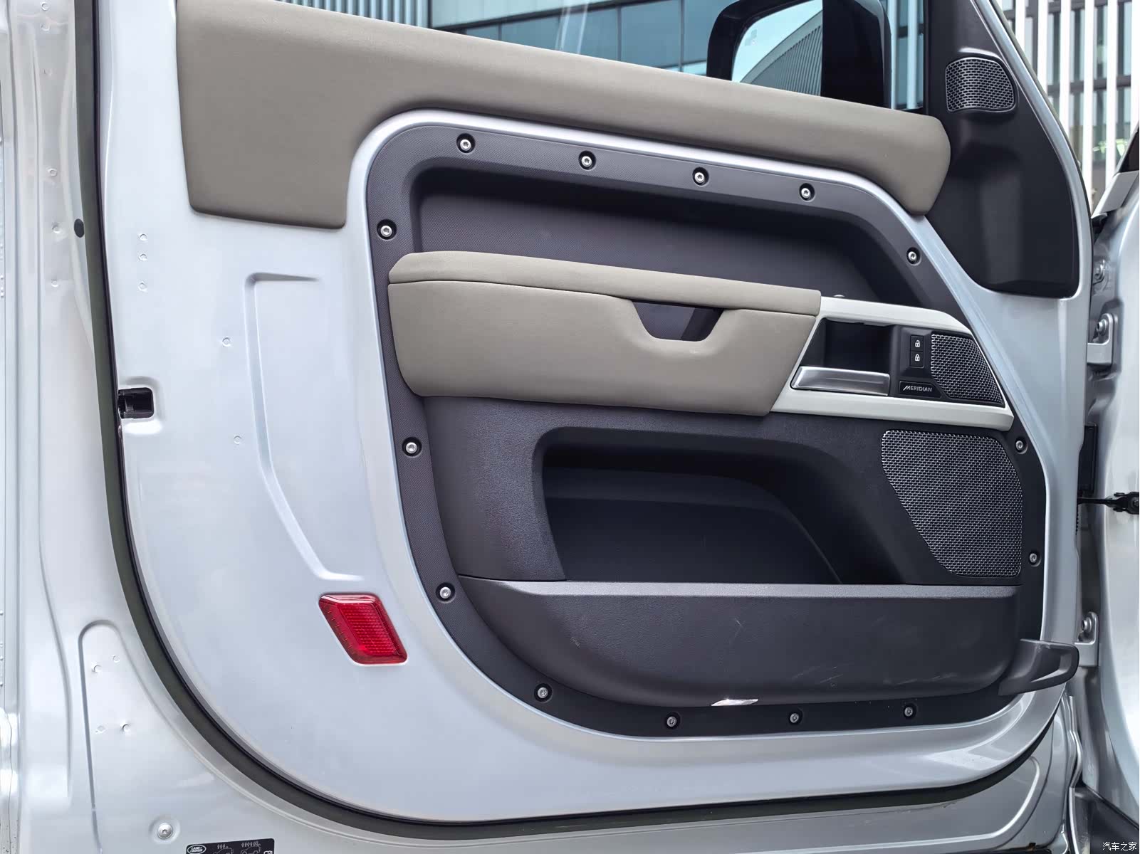 Land Rover Defender, 2022 9