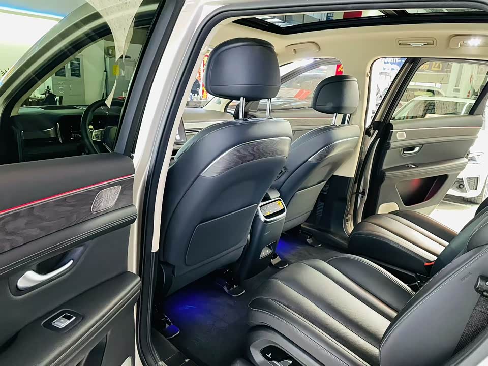 AITO Ask the world M7