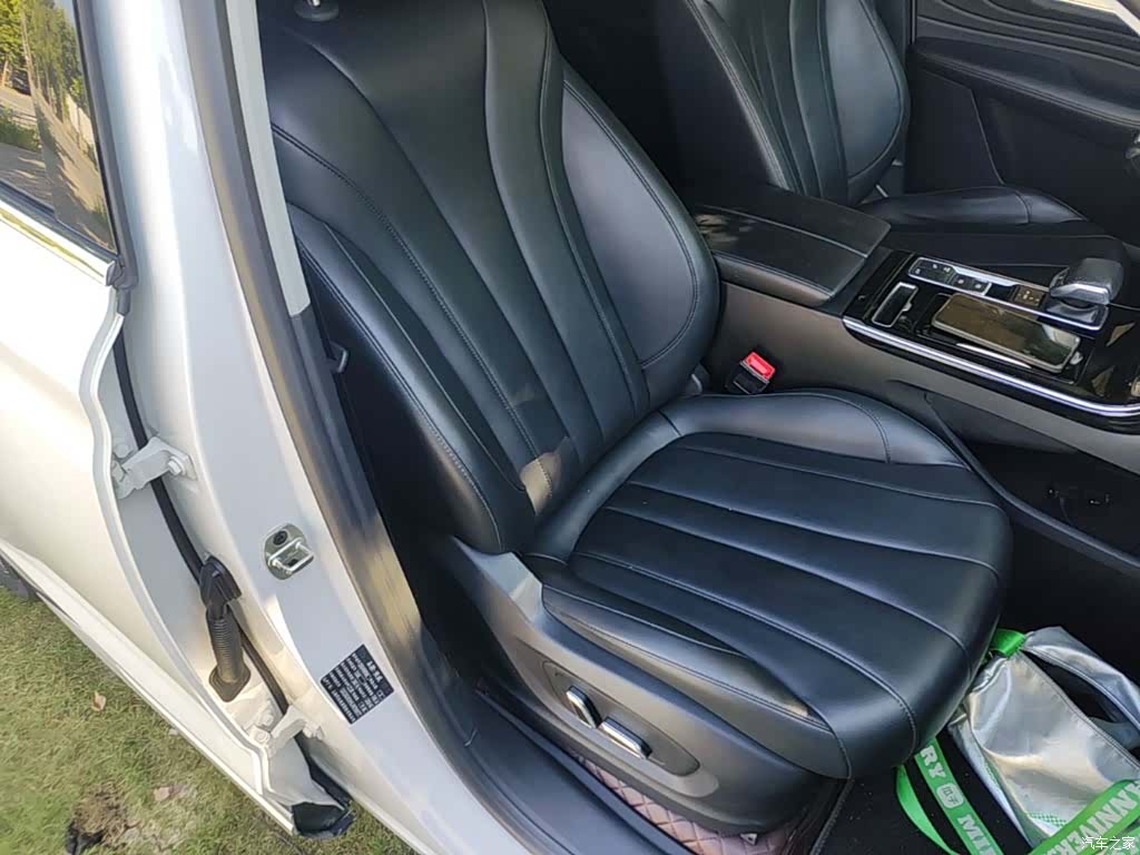 Roewe RX5, 2021 25