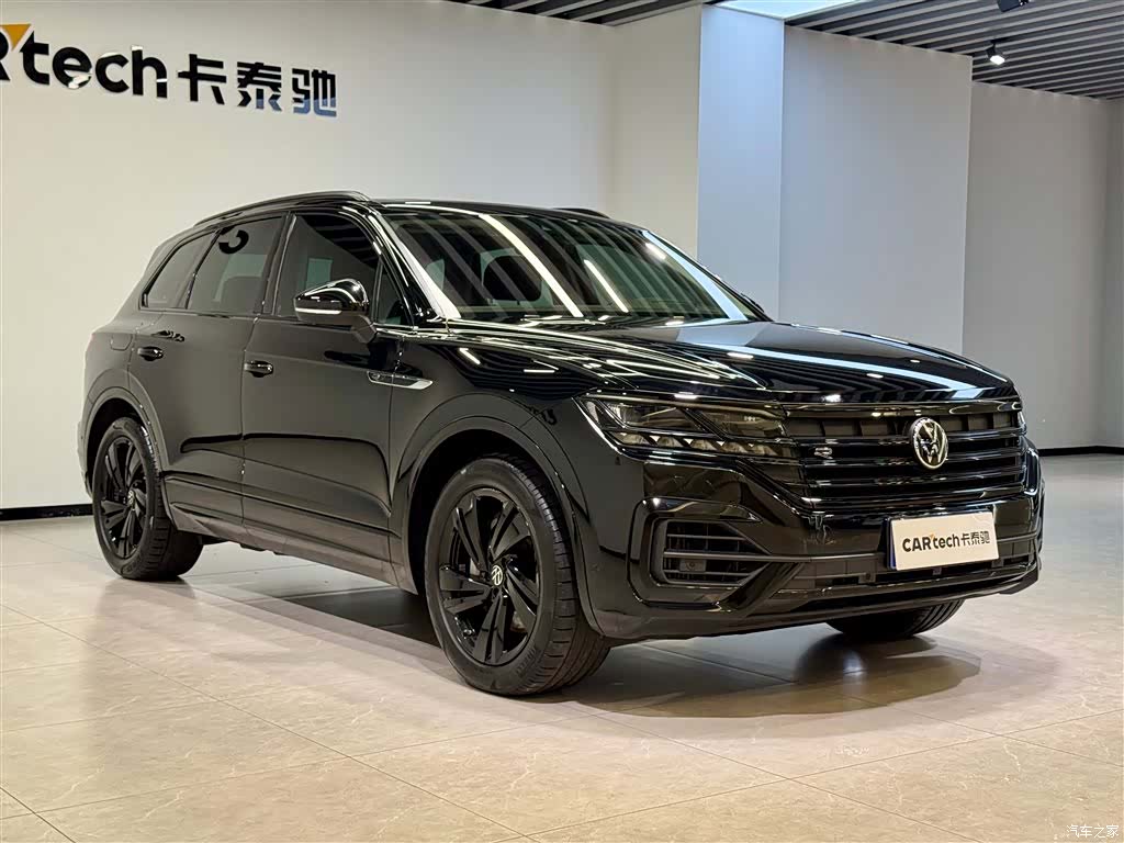 Volkswagen Touareg, 2023 все фото