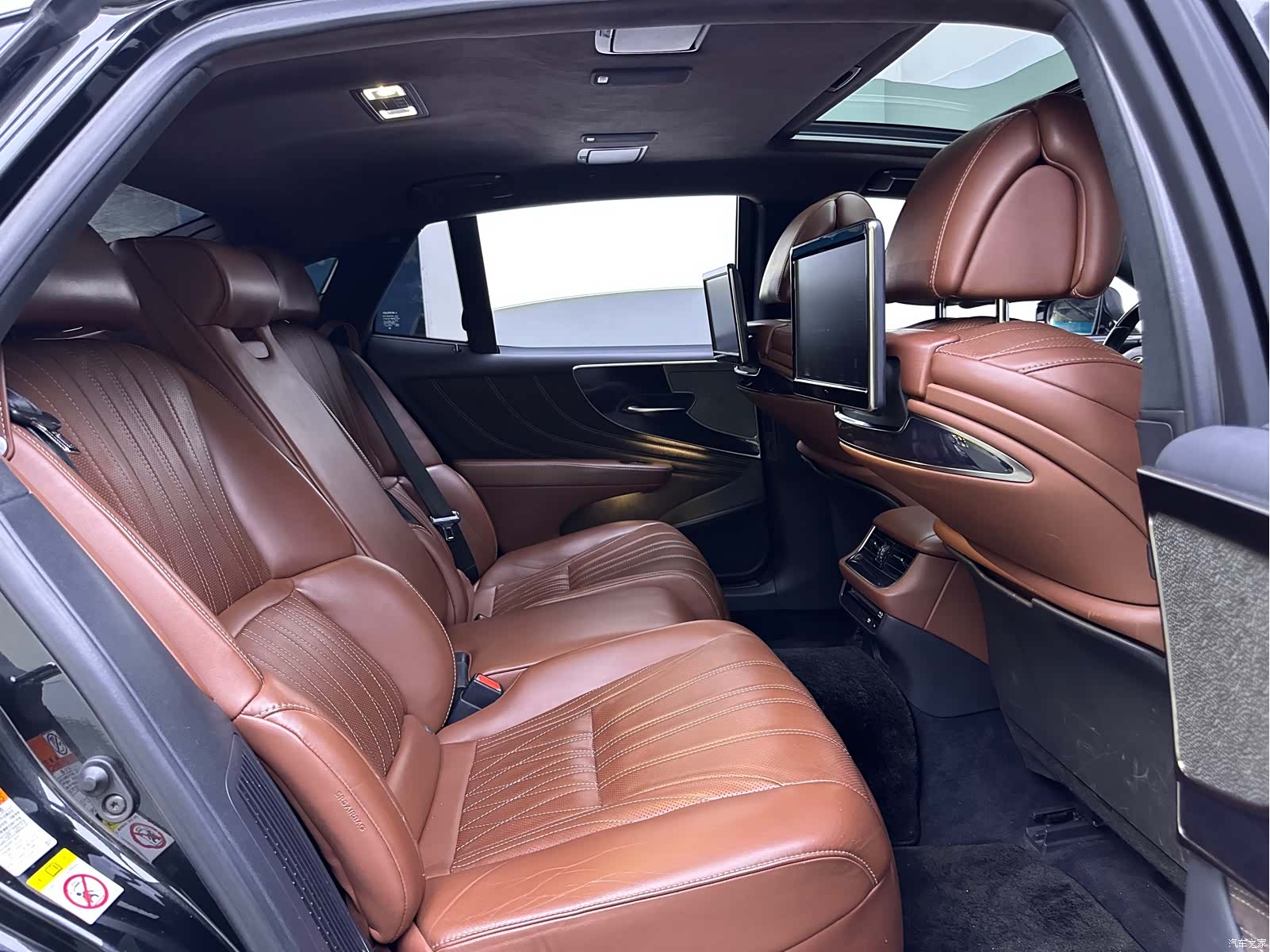 Lexus LS, 2018 13